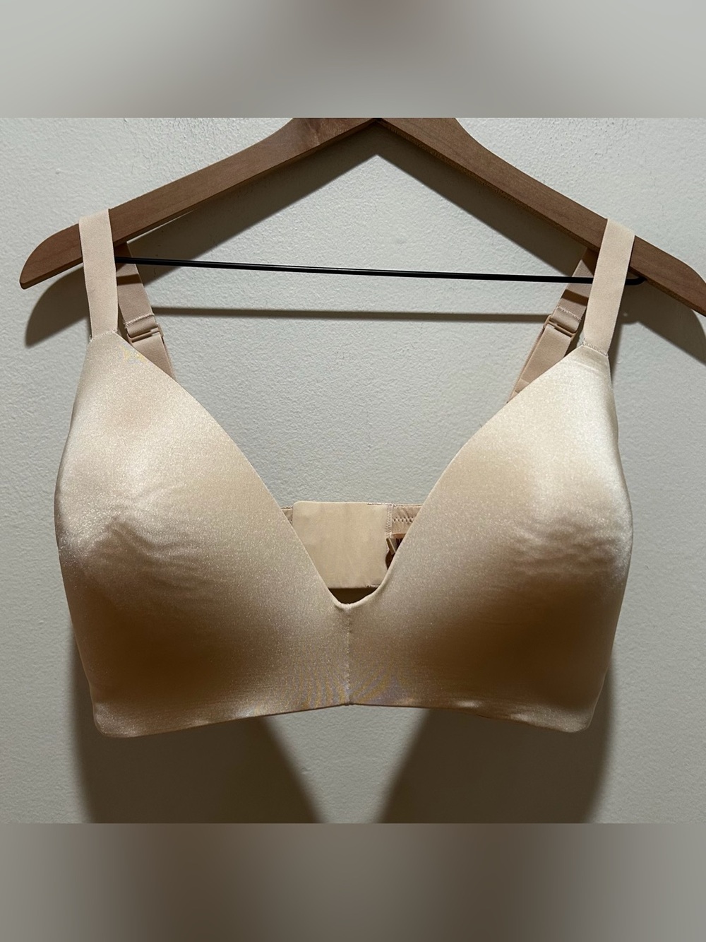 NWOT Skims Wire Free Light Cream Tan Full Coverage Wireless Bra - Women’s 40DD